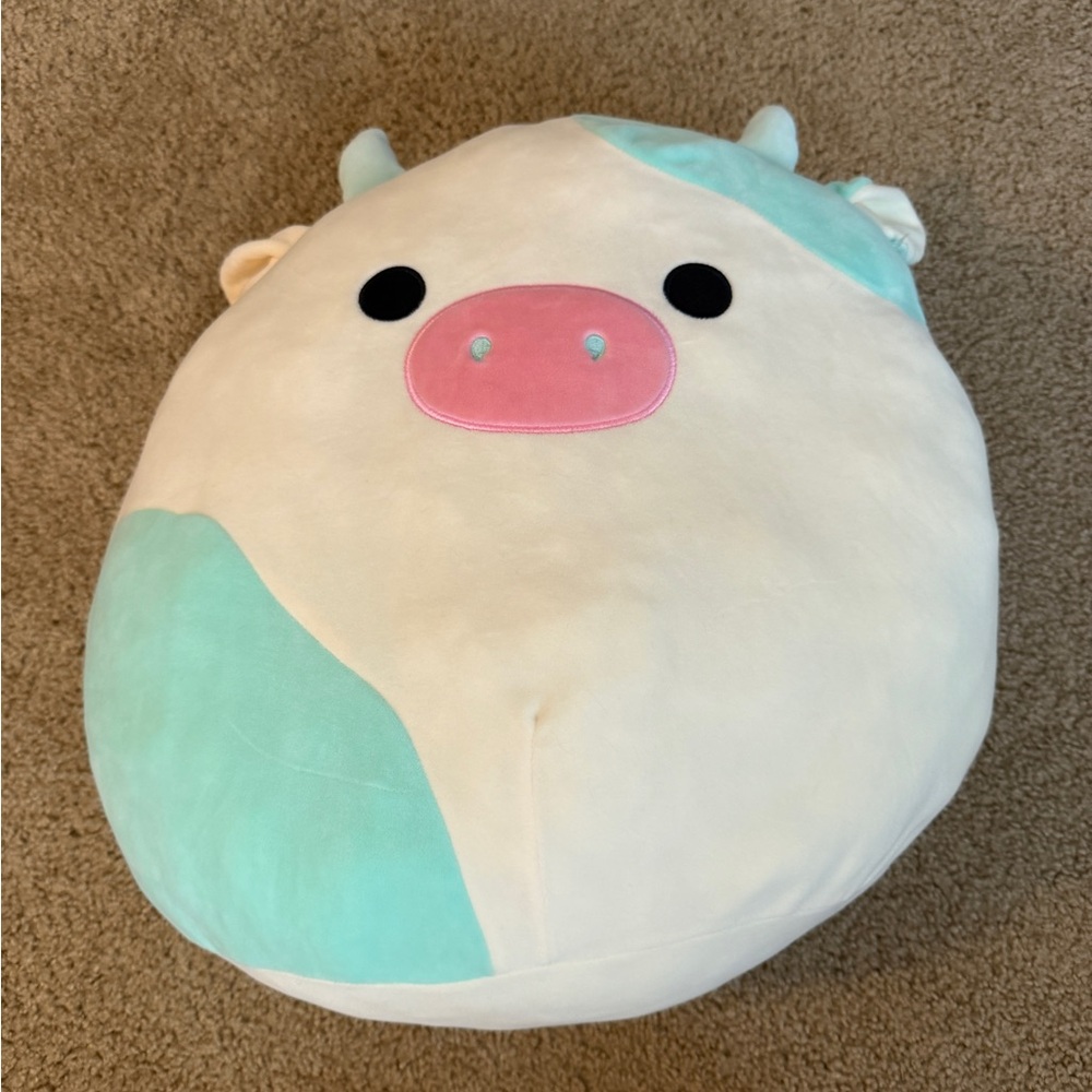 Kellytoy Plush Pig in Cream, Mint, Pink